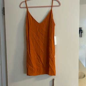 NWT Reformation Marlowe dress nectarine small